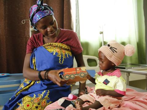 mother with child in hopsital getting treatment for malnutrition